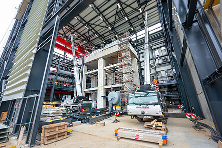 Einbau Betonkonstruktion Turbinentisch; Fotograf: Kai Abresch, www.kai-abresch.de