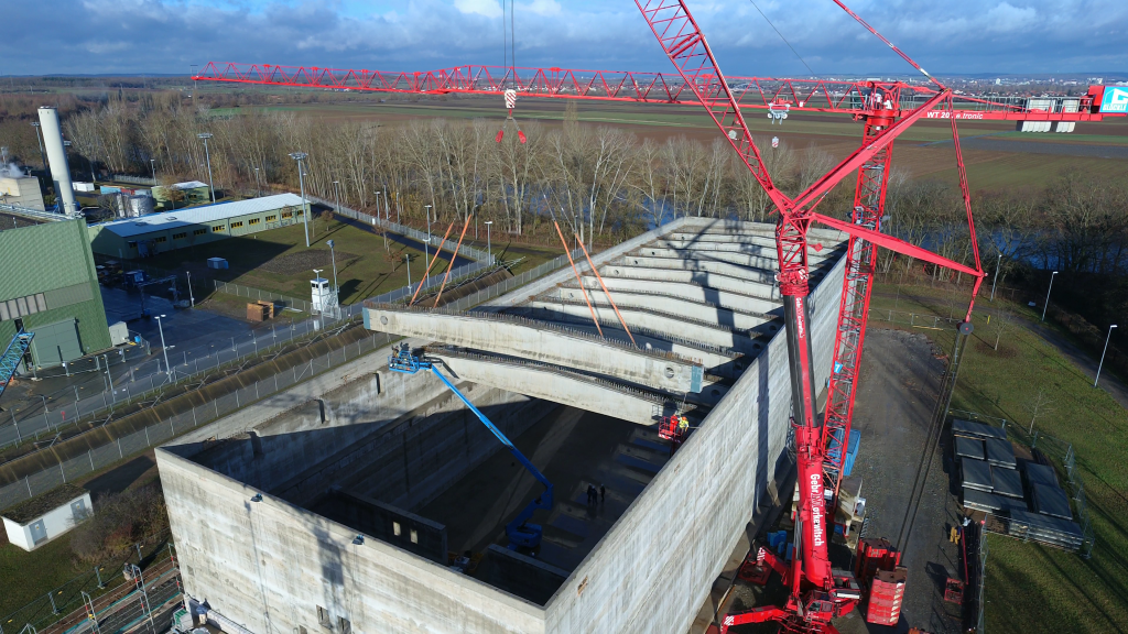 Herstellung einer Bereitstellungshalle im Kernkraftwerk Grafenrheinfeld mit SCHWENK Zement