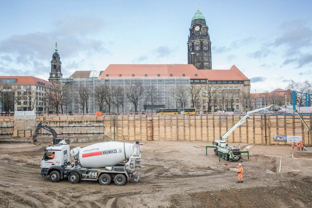 Am Verwaltungszentrum geht es jetzt los