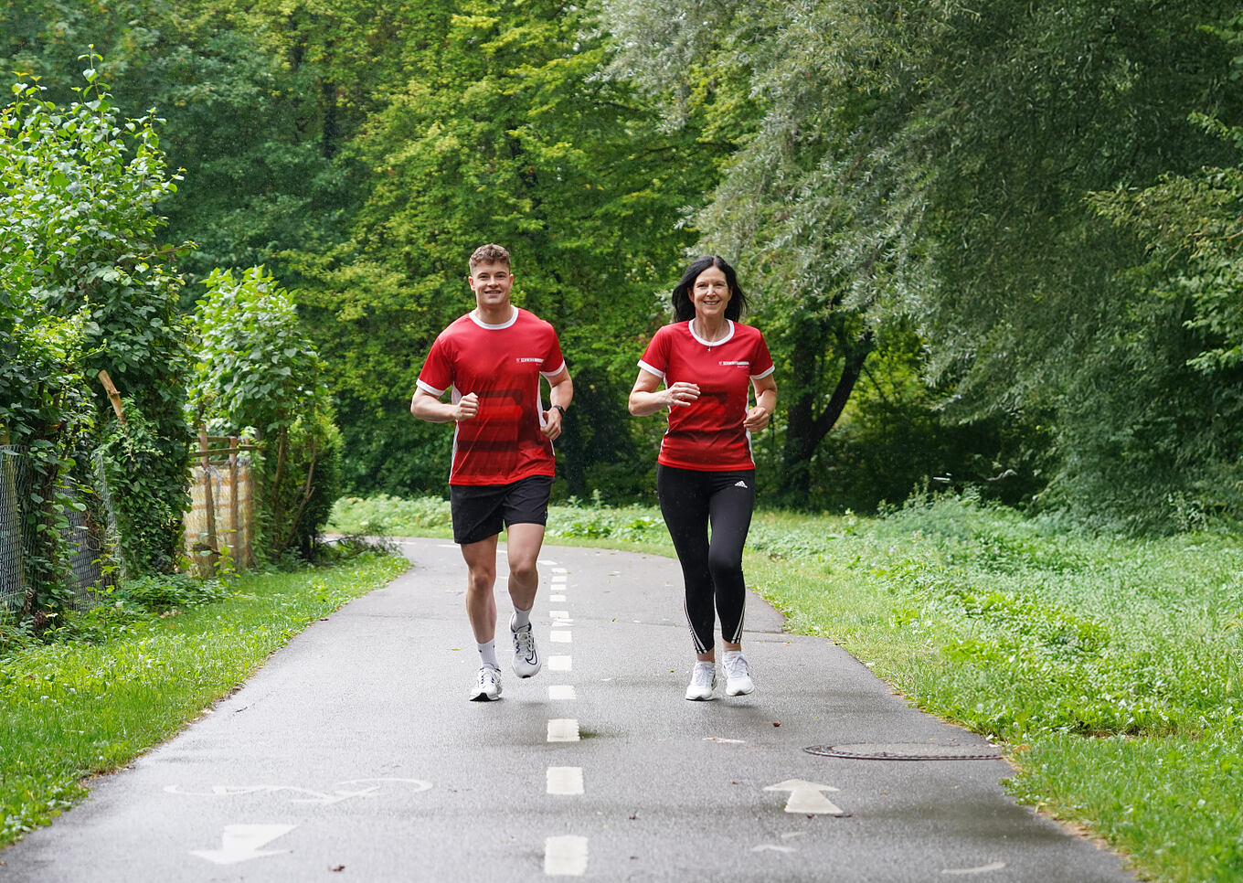 Laufen_Philipp Baur & Britta Kampke_retuschiert (Groß)